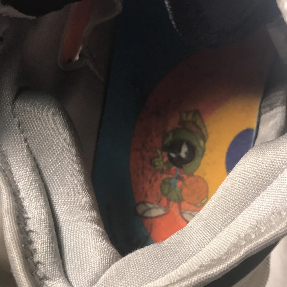Nike LeBron 18 Low Space Jam Bugs x Marvin Men’s Multi Colored Sneakers Size 12